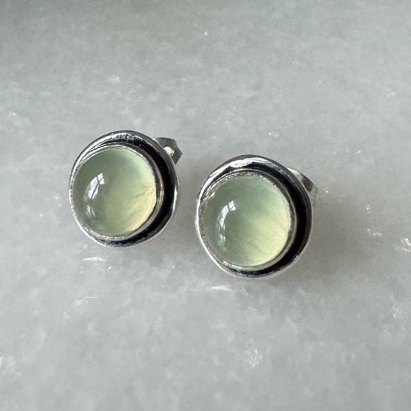 NWOT Sundance Io Earrings Prehnite Sterling Silver